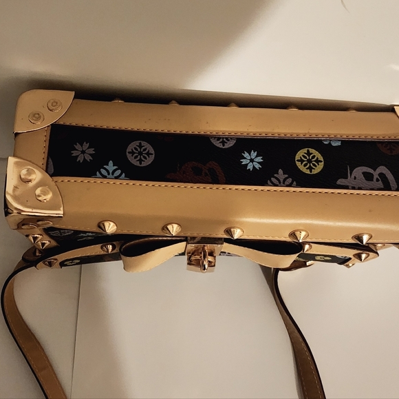 Tweedy Bow Monogram Signature Satchel Purse Bow Snap Closure Black Multicolor - Picture 9 of 11